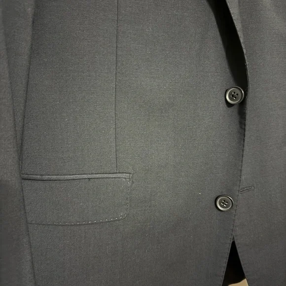 Saks Fifth Avenue Dark Navy Men’s Wool Suit 42 Jacket, 35 Pants